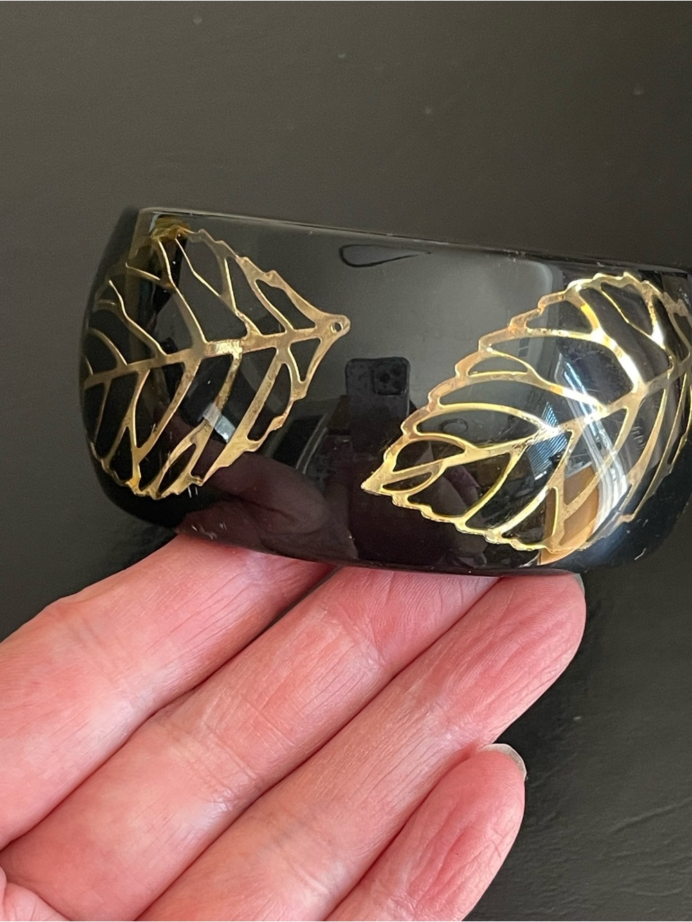 Vintage gold leaf and black lucite chunky bangle.